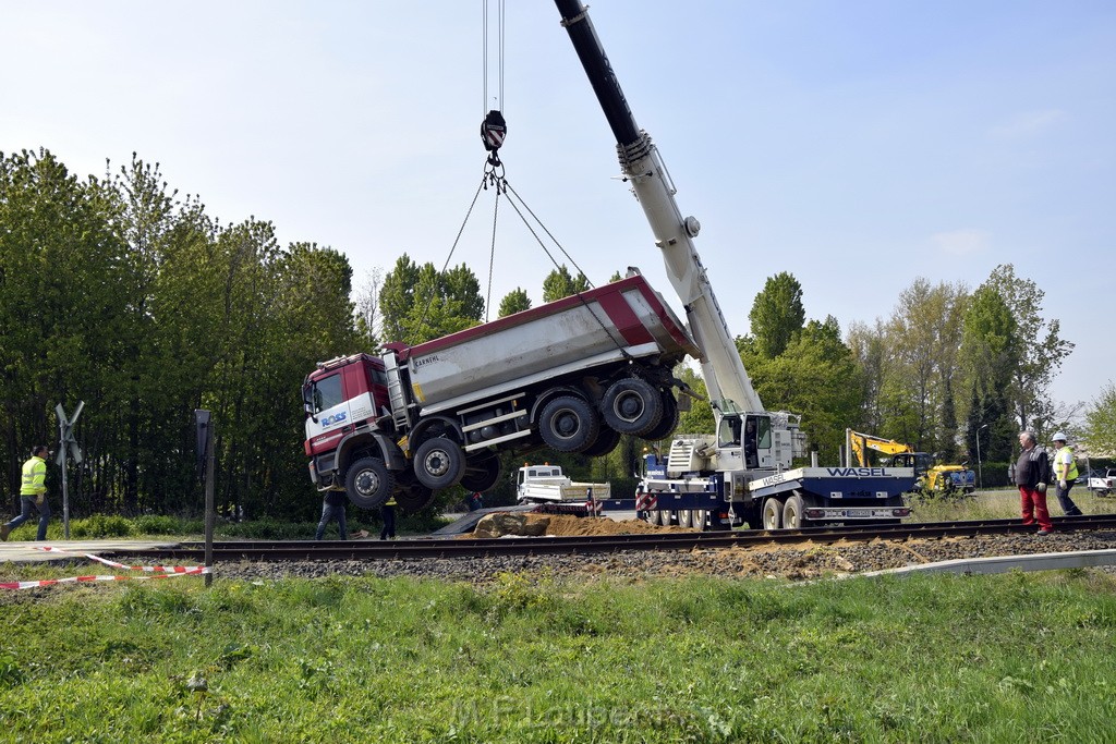 Schwerer VU LKW Zug Bergheim Kenten Koelnerstr P528.JPG - Miklos Laubert